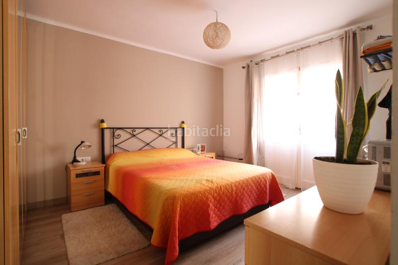 Foto e9648ab8-ec68-4998-90dc-057806f4d0a3. Flat with fireplace heating parking in Havana Mataró