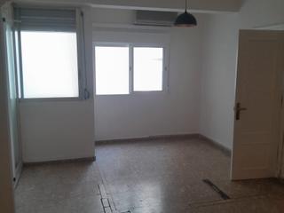 Flat  Avinguda de peris i valero. Vivienda en peris y valero esquina calle sueca