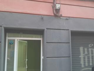 Location Local commercial à Carrer de l'erudit orellana 21. Local comercial en juan llorens reformado
