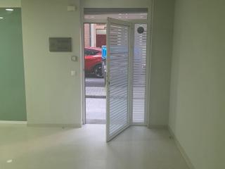 Location Local commercial à Carrer de l'erudit orellana 39. Local en zona juan llorens reformado