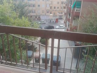 Pis  Avinguda de burjassot 160. Vivienda con garaje doble incluido en el precio