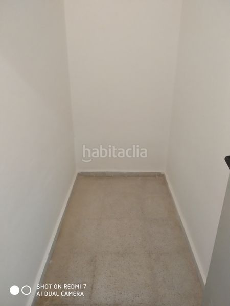 Foto d445ed27-1dc9-4181-b20a-fcfee0265c1e. Local comercial a calle andarella 2 a Barrio de la Luz Xirivella