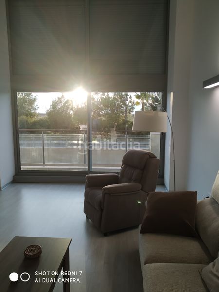 Foto fff832b6-aeaa-464d-85d7-7a7582949f4f. Local comercial a calle andarella 2 a Barrio de la Luz Xirivella