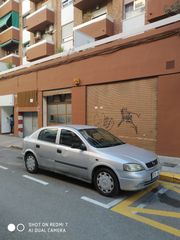 Aparcament cotxe a Carrer de Miguel Galan Mestre 13