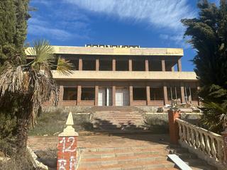 Local Comercial a Peligros. Edificio en venta en urb. monteluz de peligros