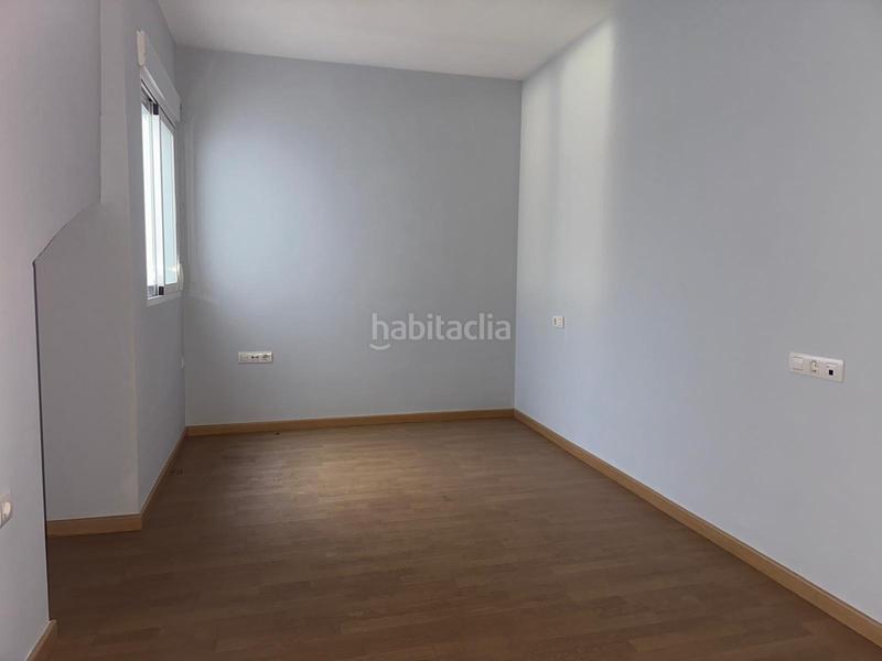 Foto e6daa4eb-d3af-47c5-85d8-654a1fec22fb. Dúplex a Peligros