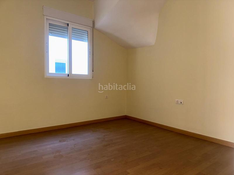 Foto f7cd9b09-1fc8-4565-8969-4f5ee4b2c855. Dúplex a Peligros