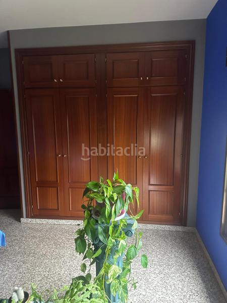 Foto a351ff95-bce7-49d4-964f-6bdb13cc0313. Chalet casa en venta en Jun