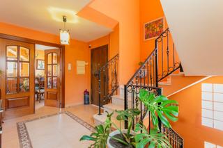 Xalet a Peligros. Casa independiente en venta en peligros