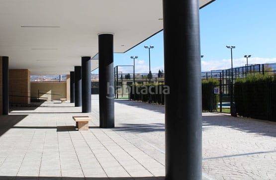 Foto b098f177-7048-4559-9ca6-35d4f716a8c1. Pis amb calefacció aparcament piscina a La Paz Granada