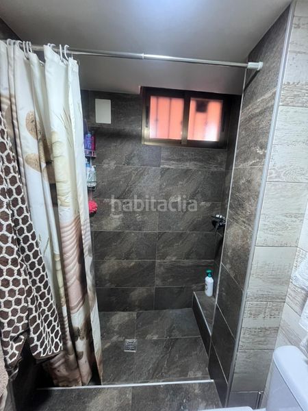 Foto d3ee465b-b829-45c8-9521-97d684d19896. Casa adossada a Peligros