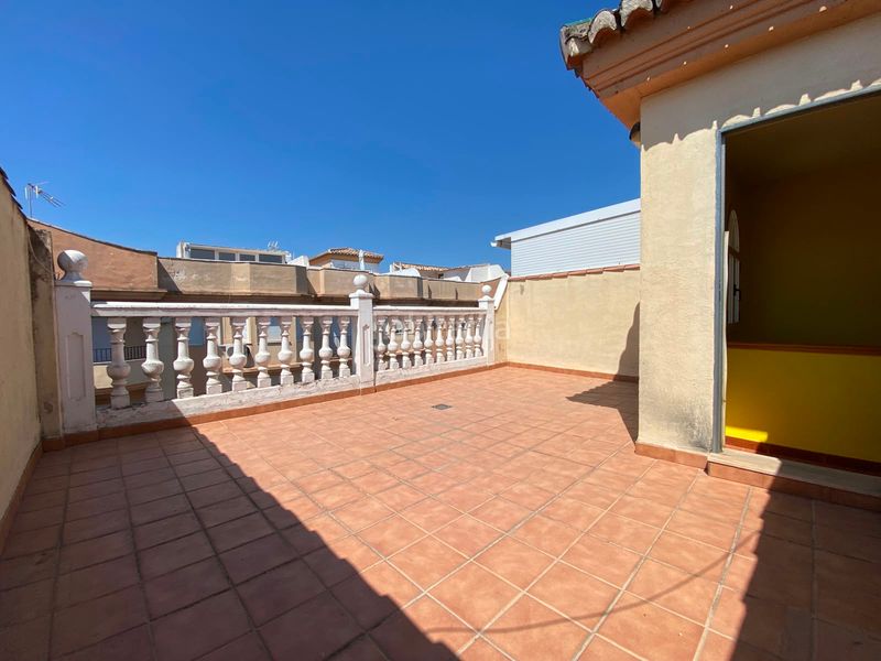 Foto 7ad31b0a-8edb-4815-ae7c-c8263d425e99. Casa adossada amb xemeneia calefacció aparcament a Peligros