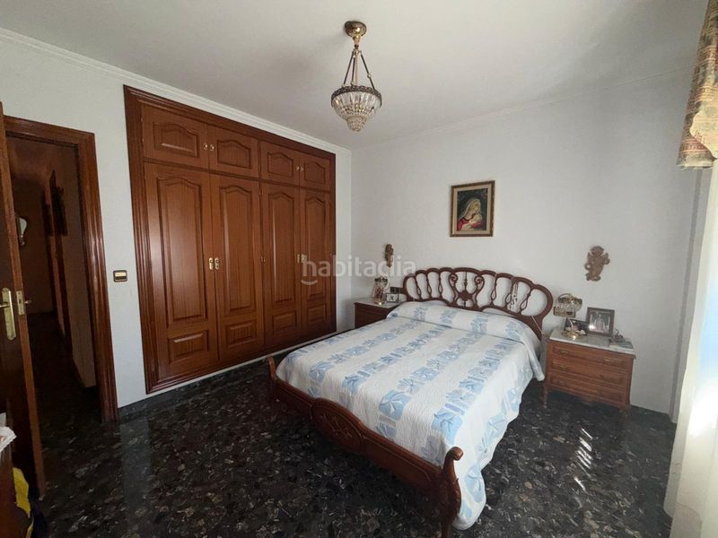 Foto 43d41014-d1fd-4ab5-96c9-5056da4bcc1f. Casa adossada amb xemeneia aparcament a Peligros