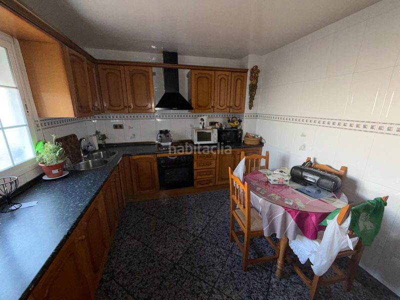 Foto 7002d5b1-e2d9-4527-a622-27178217cece. Casa adossada amb xemeneia aparcament a Peligros