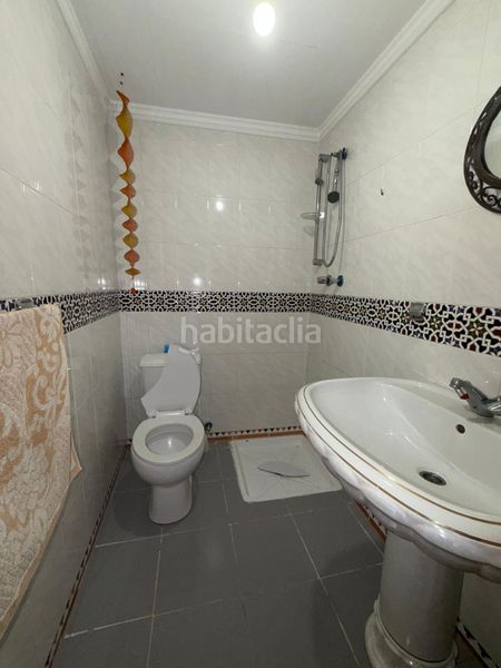 Foto c03a325f-ee81-4d85-b5fa-3d072ebe37cf. Casa adossada amb xemeneia aparcament a Peligros