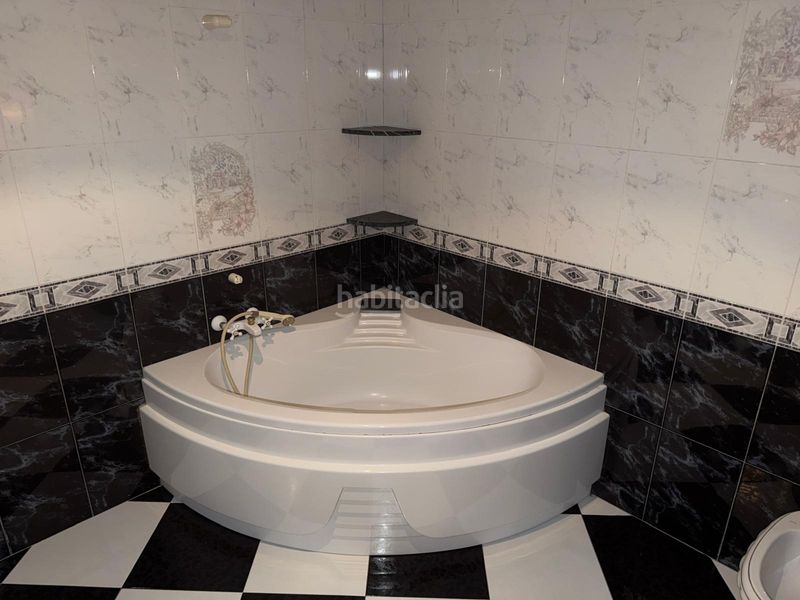 Foto f5636c24-2a2b-4a37-8680-d019d6361187. Casa adossada amb xemeneia aparcament a Peligros