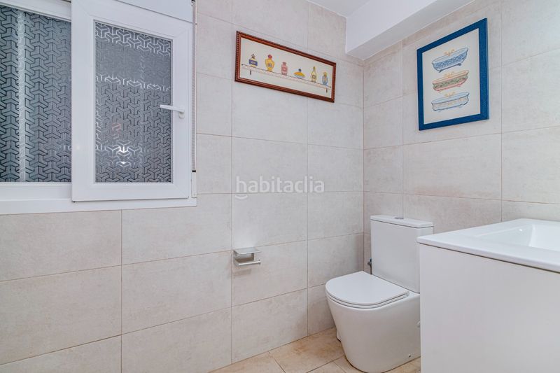Foto f6be9085-6c43-4937-884c-23bbc15b1e87. Casa aparellada amb xemeneia calefacció aparcament piscina a Peligros