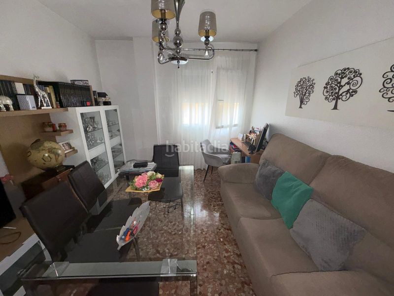 Foto a3da532a-16ce-4bfc-b8dd-1d046fd64447. Casa adossada amb xemeneia aparcament a Peligros