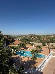 Propriété à Cogollos de la Vega. Finca rustica en cogollos de la vega