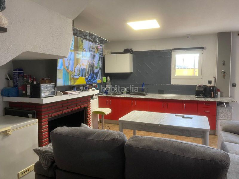 Foto 97ae1e44-1cfb-4e8c-b0aa-918d83c939ee. Casa adossada amb aparcament a Alfacar