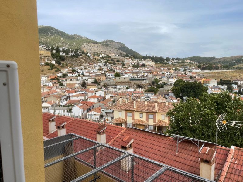 Foto e4d945b3-eccc-4ebc-bbd3-e26442ba0cd7. Casa adossada amb aparcament a Alfacar
