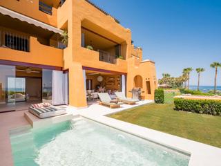 Appartement à Zona de Punta Plata. Apartamento de 4 dormitorios en primera línea de playa con pisci