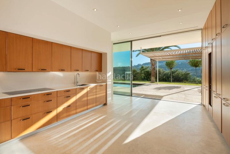 Foto 59d8b6ce-45a8-4071-bcbc-ee29c56e27e7. Chalet mit parking pool in Casares pueblo Casares