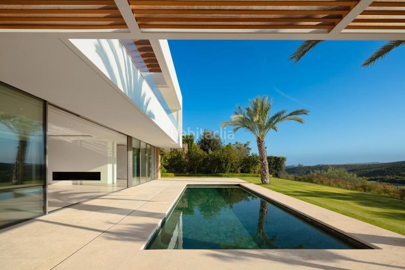 Foto f1a75f2e-ad69-41d2-9e95-c58c52f5e86c. Chalet avec parking piscine dans Casares pueblo Casares