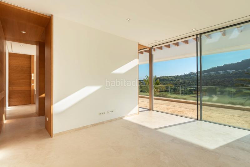 Foto 4e2d30a5-8b6d-45b0-942f-6ba224095db1. Chalet con parcheggio piscina in Casares pueblo Casares