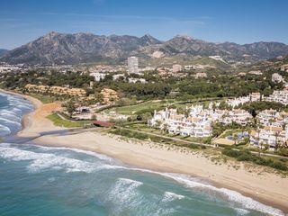 Apartament a Río Real. Apartamento renovado de 3 dormitorios en primera línea de playa