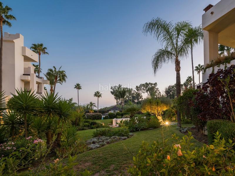 Foto 053635e1-a44a-4cad-9057-9a3b76ba2fbe. Apartament amb aparcament piscina a El Velerín Estepona