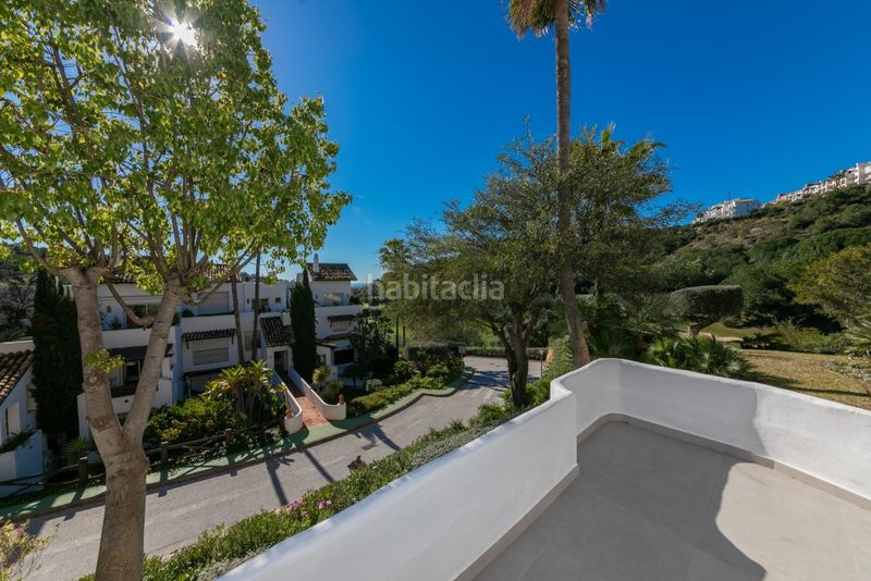 Foto 633b8c3a-a11b-4574-a3e8-7c5779623261. Apartament amb aparcament piscina a La Quinta Benahavís