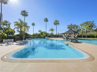 Apartament en El Veler�n. Apartamento renovado de 3 dormitorios en primera l�nea de playa
