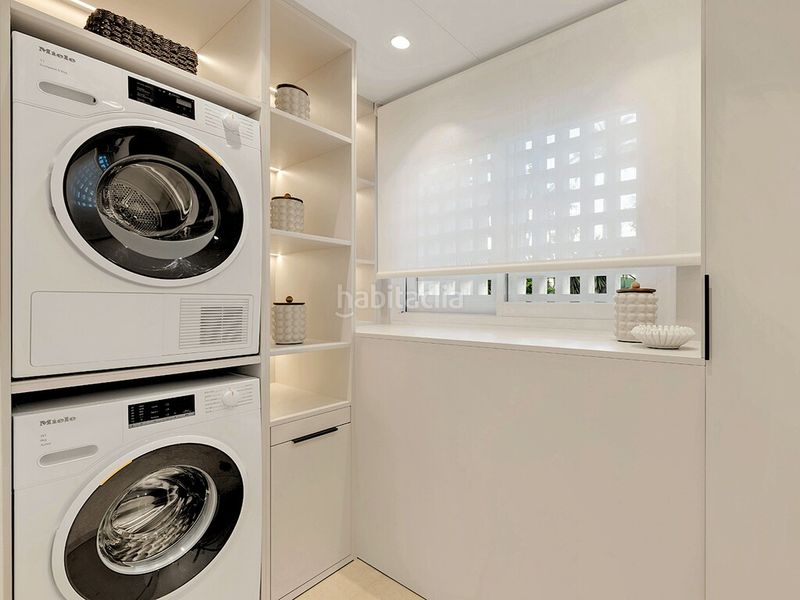 Foto 25d5cfe7-0eb6-4fef-9f31-8be91373e871. Apartament amb aparcament piscina a Zona de Punta Plata Estepona