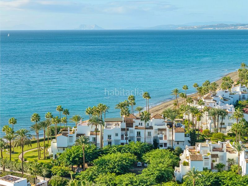 Foto 4c36d047-ef6e-47de-94f8-0dc5631520e6. Apartament amb aparcament piscina a Zona de Punta Plata Estepona