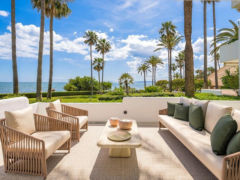 Foto d489f90e-0bca-4a43-9b38-d42c3315ba59. Apartament amb aparcament piscina a Zona de Punta Plata Estepona