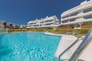 Alquiler Apartamento en El Higuerón. Apartamento con jardín de 4 dormitorios y 3 baños en el higueron