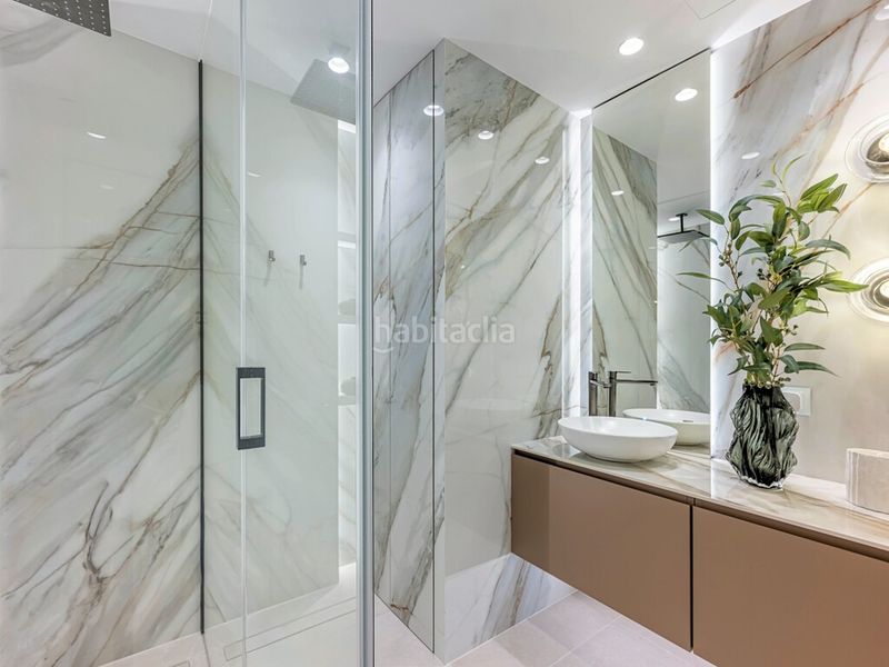 Foto 5ae1c57b-4be0-4c5f-b74a-052f0016631d. Apartament amb aparcament piscina a El Velerín Estepona