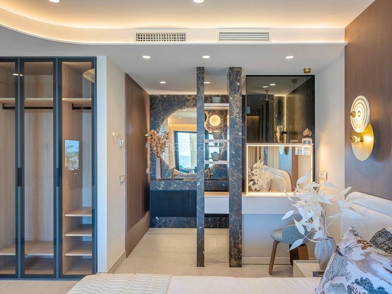 Foto a3a09713-f60c-4cad-ab00-e435a3e6186a. Apartament amb aparcament piscina a El Velerín Estepona