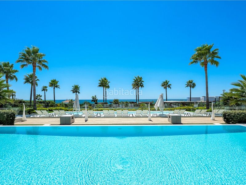 Foto a9407055-f741-4c51-a14d-666be5946e62. Apartament amb aparcament piscina a El Velerín Estepona