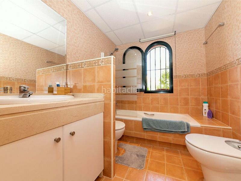 Foto f1405557-38a4-4cd3-8ee2-21cef97732df. Apartament amb aparcament piscina a Bel - Air Estepona