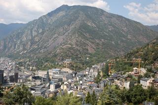 Ático en Escaldes-Engordany. Amplio y luminoso piso en venta con terrazas y vistas panorámica