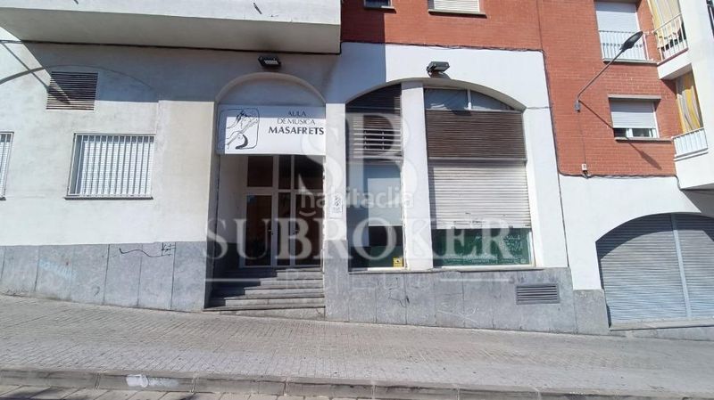 Foto 6106a106-87af-436d-8032-ab725b2d5851. Local comercial a Peramàs Mataró