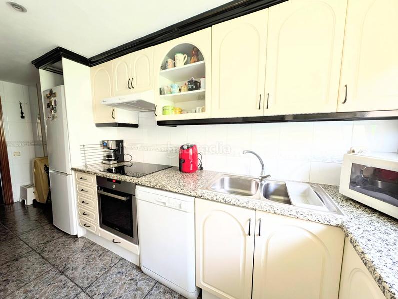 Foto 97f9f62c-b07f-4679-af81-b467c8e571b6. Dachwohnung mit heizung in Can Mariner Santa Coloma de Gramenet