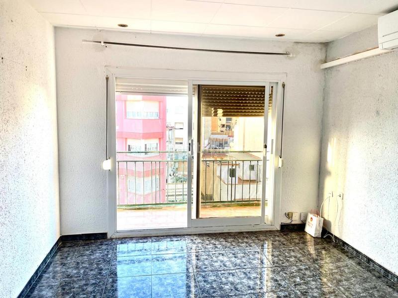 Foto ab4c0d77-3747-489c-a73a-6ea20659d21d. Flat with heating in Cerdanyola Sud Mataró