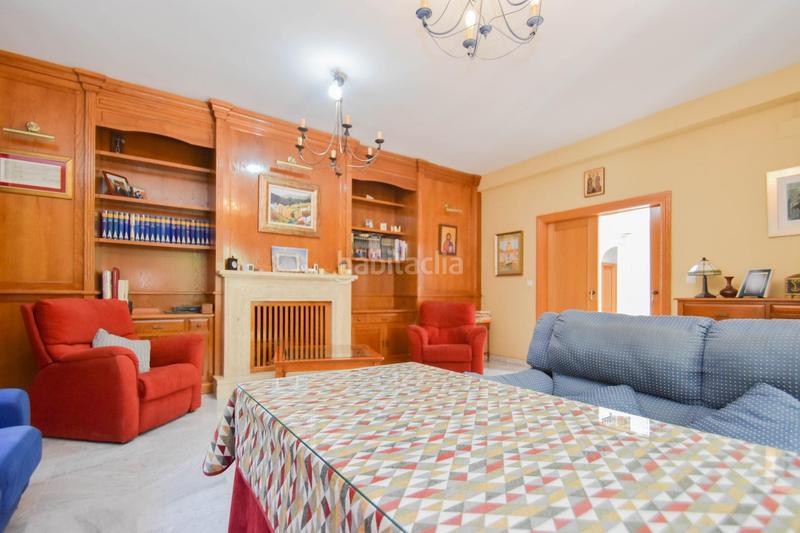 Foto 0a7b37bd-2914-4ad6-b6e9-6a1f7d5773ed. Chalet  en parcela de 742 m2 con piscina en Santa Fe