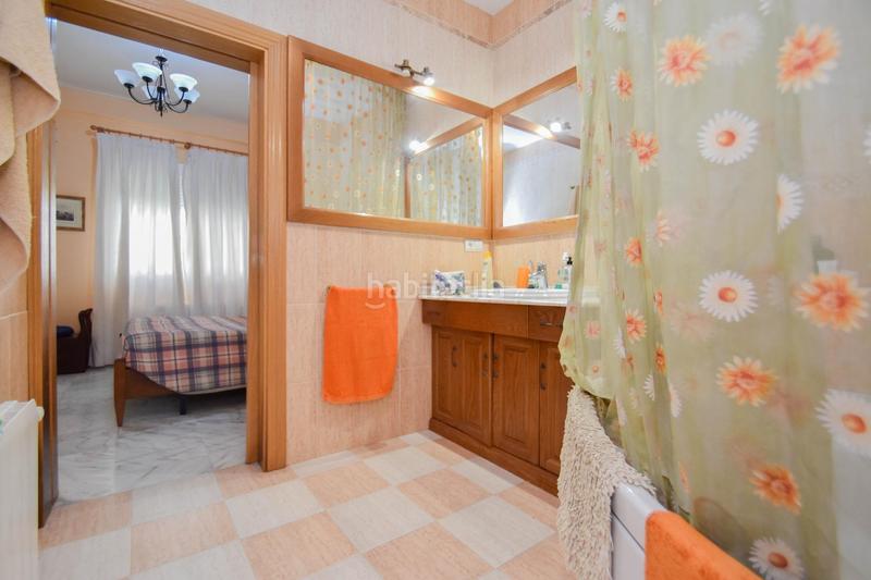 Foto 0c505e1c-cb28-4618-a5aa-cb203848d878. Chalet  en parcela de 742 m2 con piscina en Santa Fe