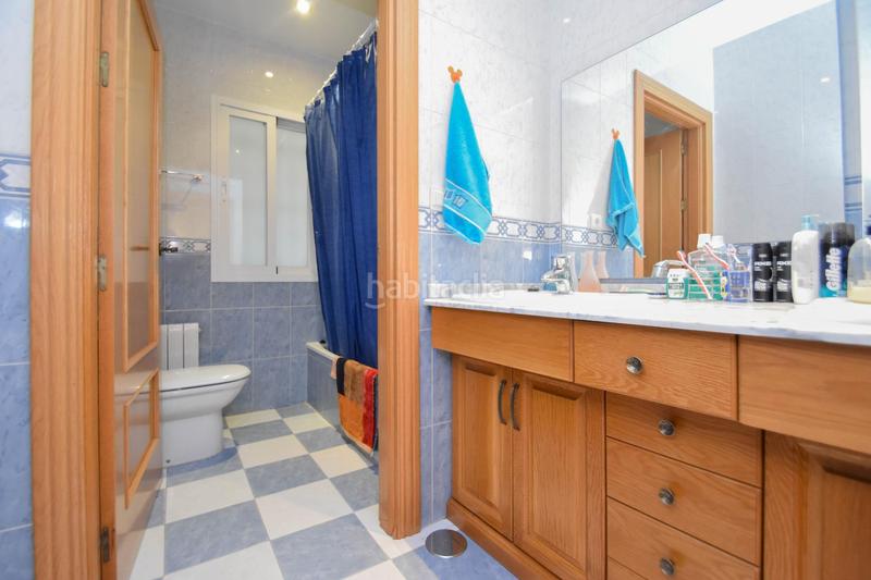 Foto 4294b6d5-4f27-497c-a1c6-8a90257aaf0e. Chalet  en parcela de 742 m2 con piscina en Santa Fe