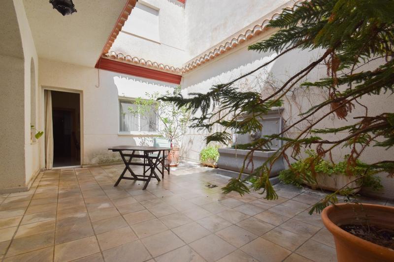 Foto 4e123ba2-fd04-47c6-b013-bb004266fa50. Chalet  en parcela de 742 m2 con piscina en Santa Fe