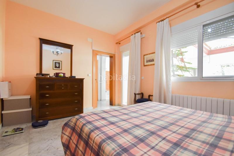 Foto ceaff2f1-b52a-4ddb-9419-501c107c67e3. Chalet  en parcela de 742 m2 con piscina en Santa Fe